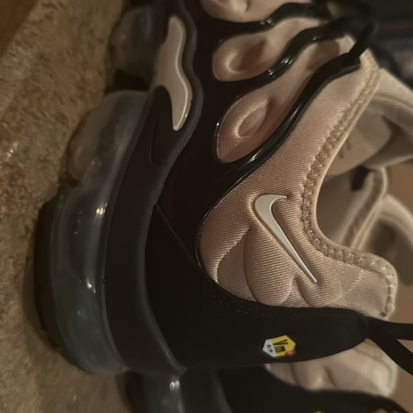 Nike Air VaporMax Plus (Men's) - Picture 10 of 12